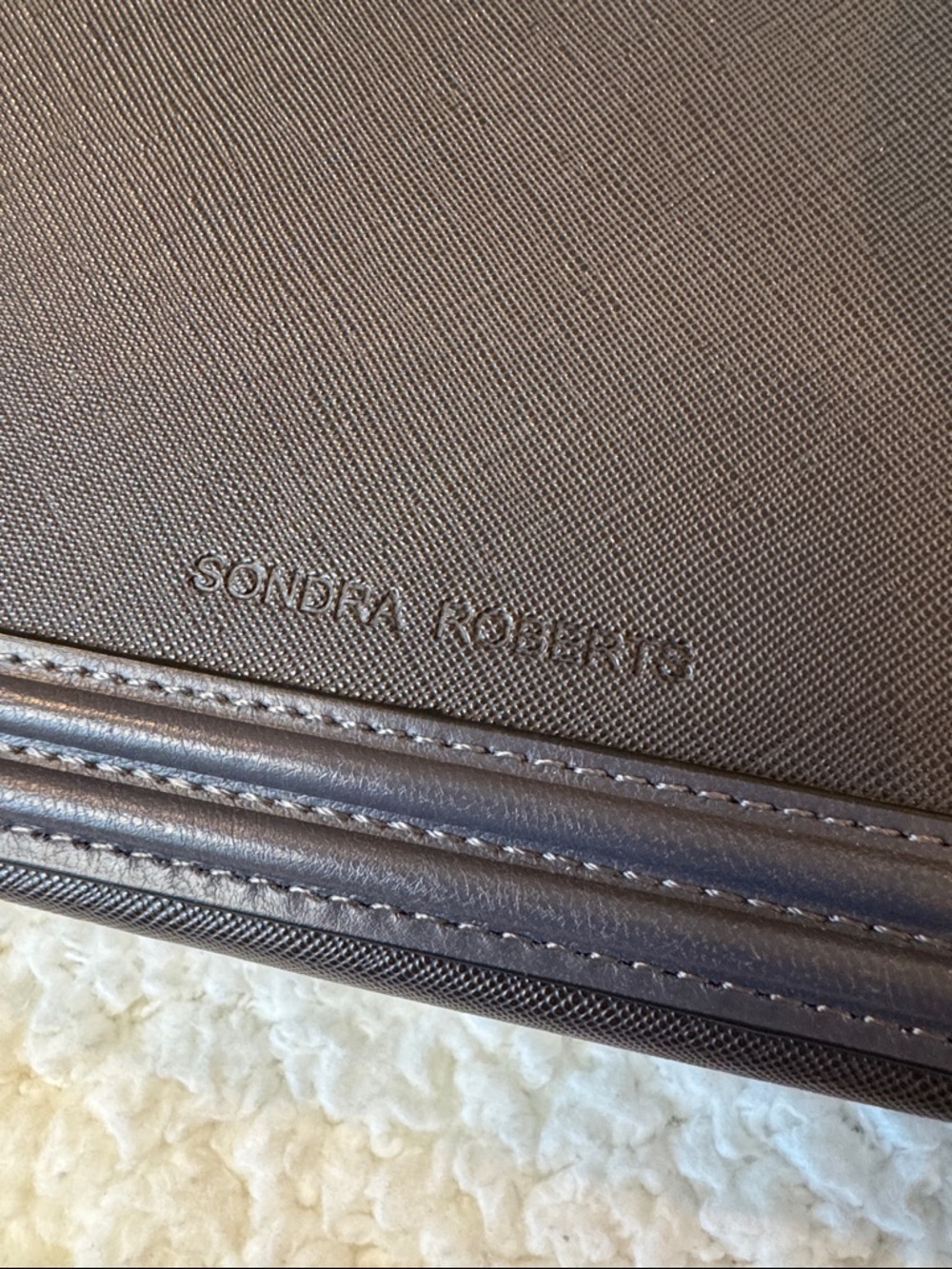 Sondra Roberts vegan leather crossbody Bag with Olive-Accent Strap - Picture 3 of 13